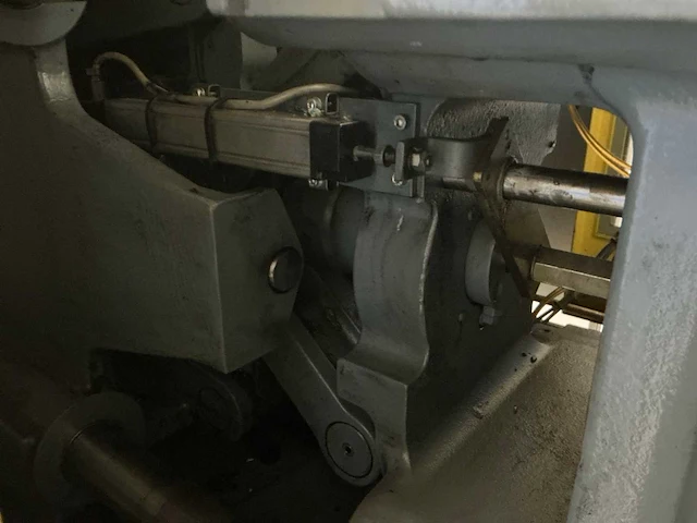 2001 battenfeld ba 500/210 tm spuitgietmachine - afbeelding 108 van  120