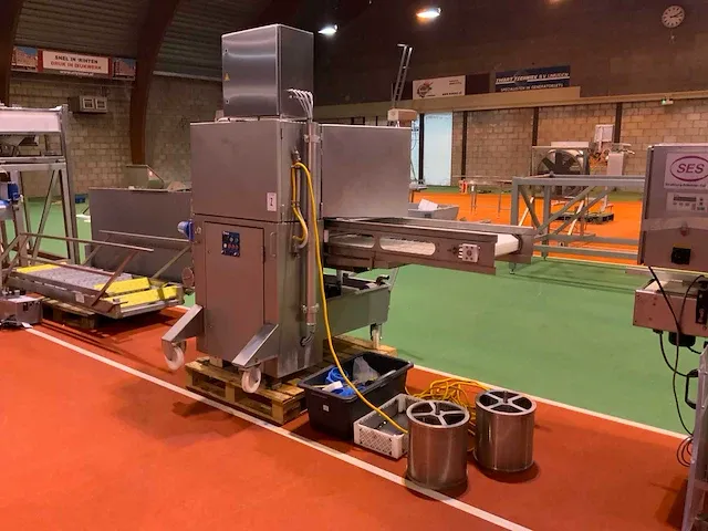 2001 belam lpi-450 pekel injecteermachine - afbeelding 1 van  10