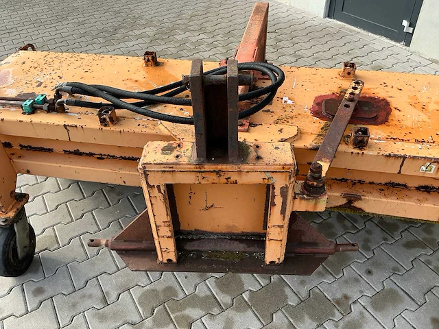 2001 bema 35 dual hydraulisch aangedreven bezem - afbeelding 10 van  13
