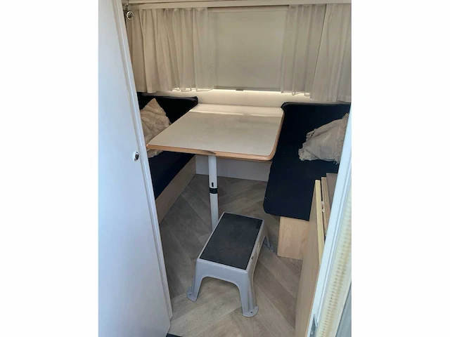 2001 beyerland 403b caravan - afbeelding 15 van  26