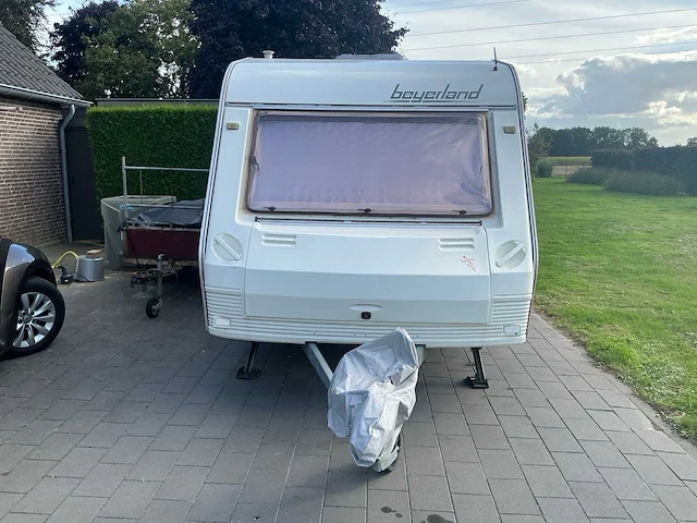 2001 beyerland 403b caravan - afbeelding 2 van  26