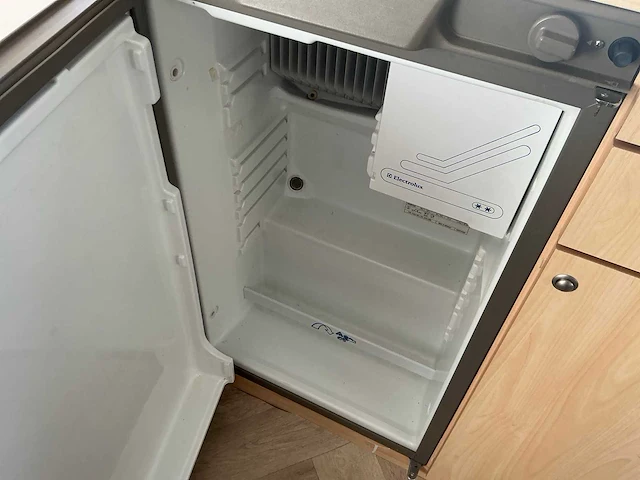 2001 beyerland 403b caravan - afbeelding 15 van  26