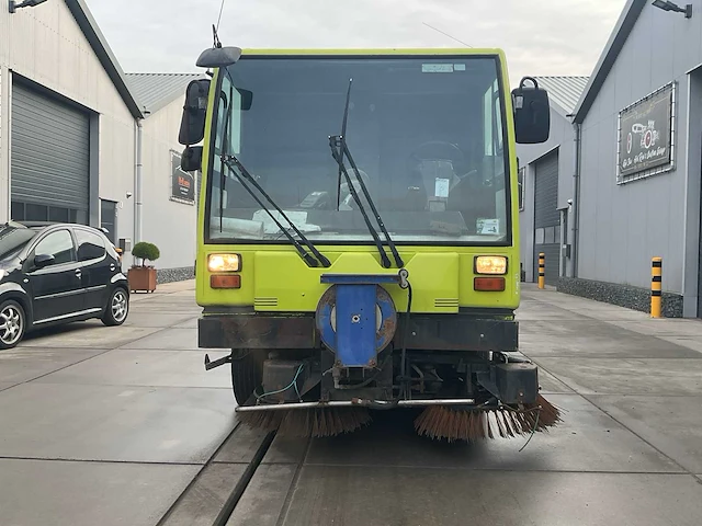 2001 bucher citycat 5000 straatveegmachine - afbeelding 30 van  35