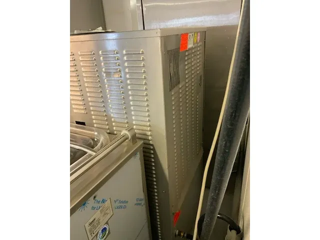 2001 carpigiani labotronic 70 100 dgt-p ijsmachine - afbeelding 12 van  14