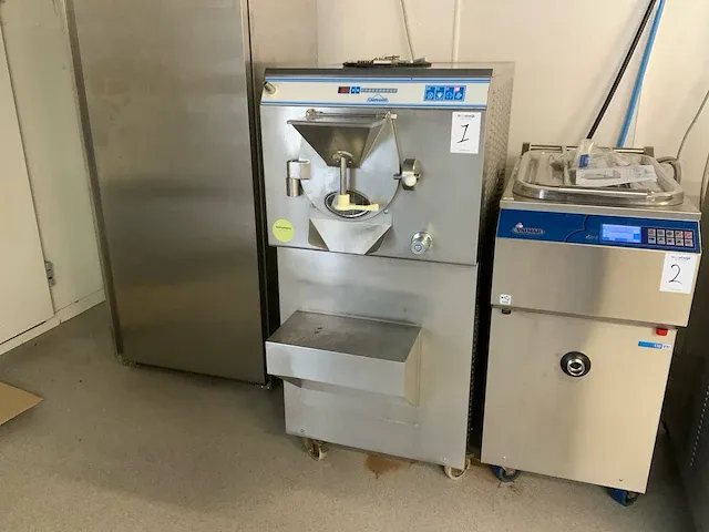 2001 carpigiani labotronic 70 100 dgt-p ijsmachine - afbeelding 2 van  14