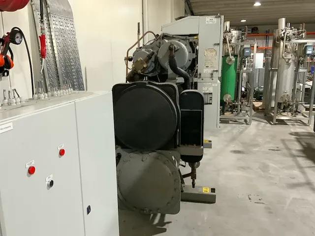 2001 carrier 30hxc190 watergekoelde koelinstallaties - afbeelding 11 van  17