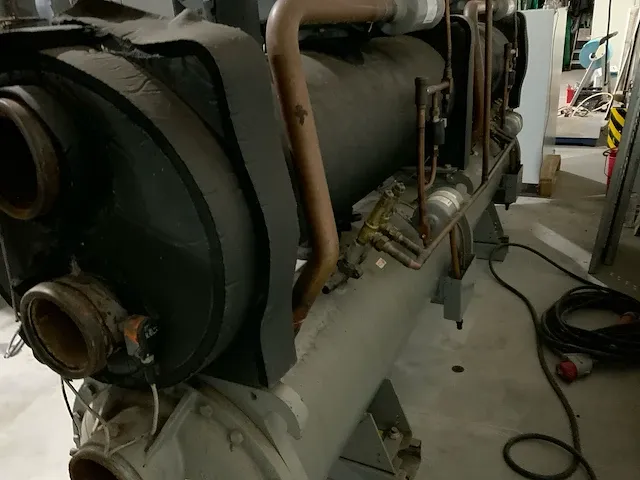 2001 carrier 30hxc190 watergekoelde koelinstallaties - afbeelding 15 van  17