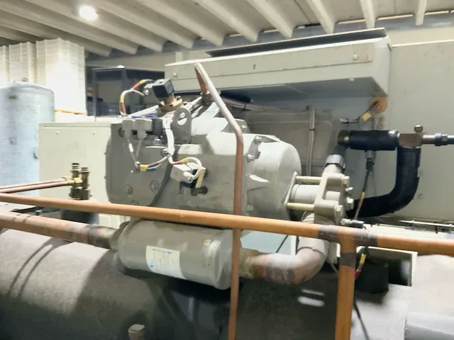 2001 carrier 30hxc190 watergekoelde koelinstallaties - afbeelding 7 van  23
