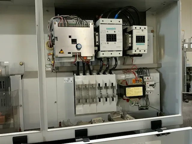 2001 carrier 30hxc190 watergekoelde koelinstallaties - afbeelding 13 van  23