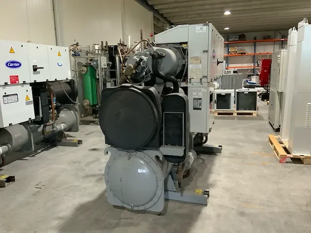2001 carrier 30hxc190 watergekoelde koelinstallaties - afbeelding 12 van  23