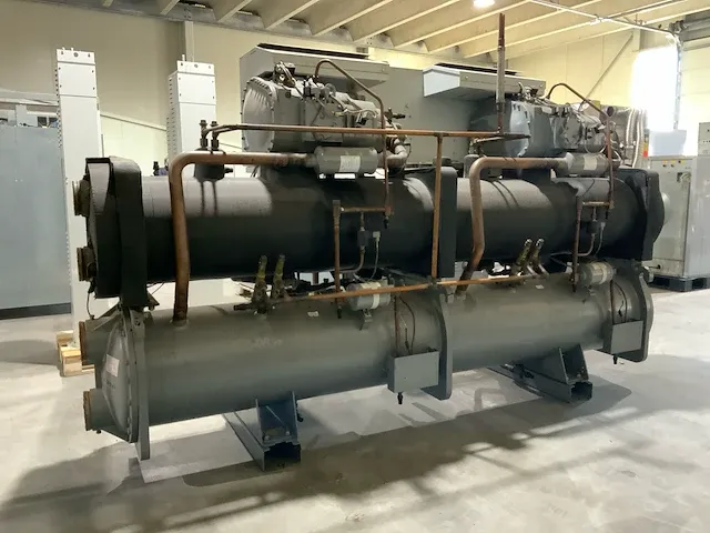 2001 carrier 30hxc190 watergekoelde koelinstallaties - afbeelding 18 van  23