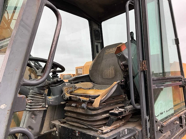 2001 case 788p banden graafmachine - afbeelding 17 van  32