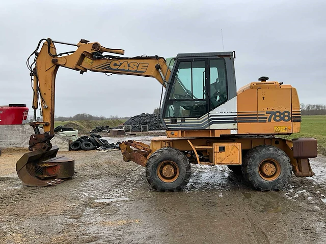 2001 case 788p banden graafmachine - afbeelding 28 van  32