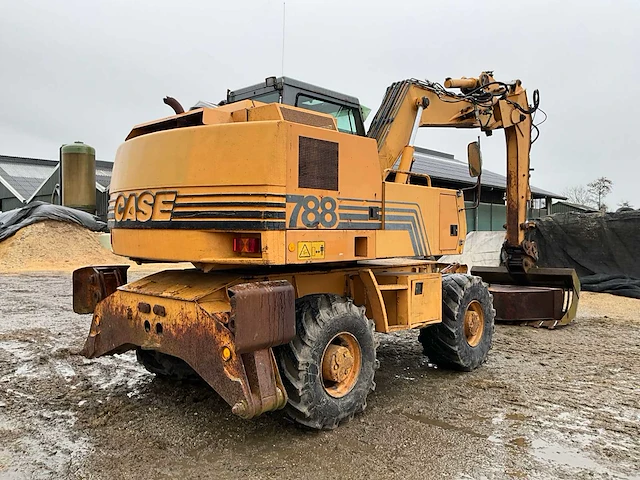 2001 case 788p banden graafmachine - afbeelding 30 van  32