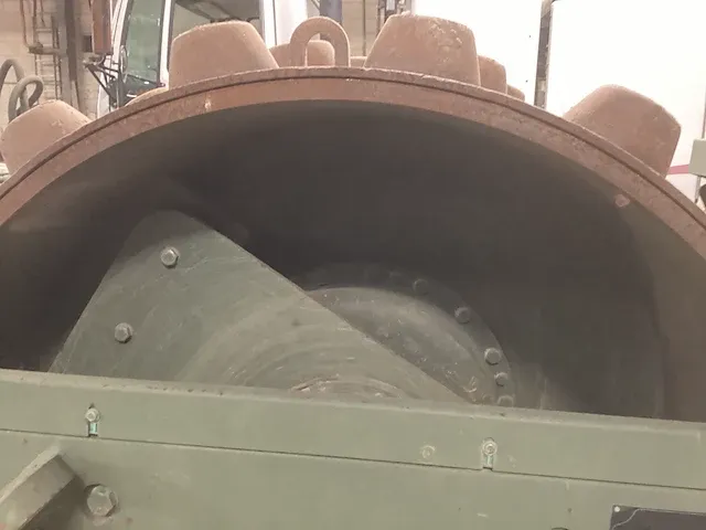 2001 caterpillar verdichtingswals - afbeelding 13 van  17
