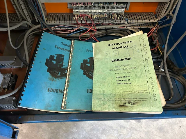 2001 cinch-mill 30 cnc universele bewerkingscentra - afbeelding 16 van  19