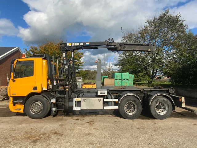 2001 daf cf 85.410 vrachtwagen haakarm hiab 102-2 autolaadkraan bl-pt-95 - afbeelding 7 van  63