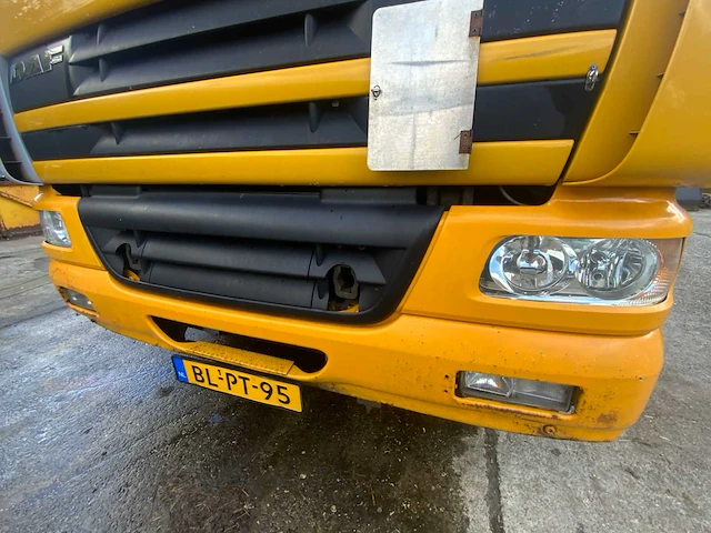 2001 daf cf 85.410 vrachtwagen haakarm hiab 102-2 autolaadkraan bl-pt-95 - afbeelding 9 van  63