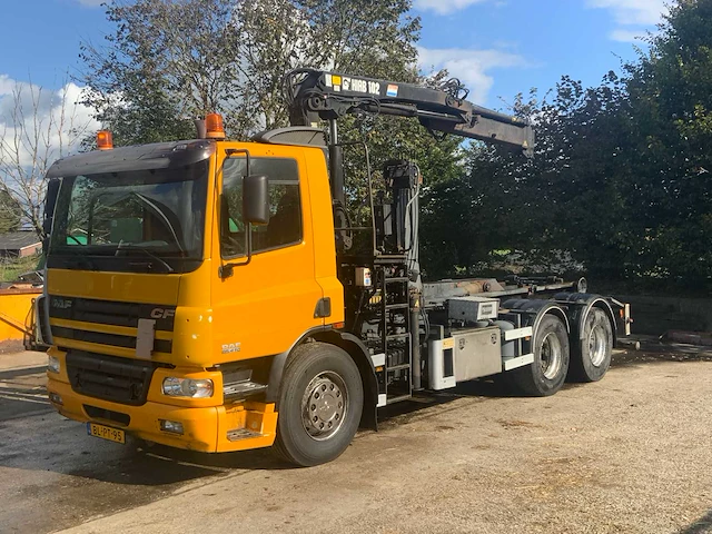 2001 daf cf 85.410 vrachtwagen haakarm hiab 102-2 autolaadkraan bl-pt-95 - afbeelding 1 van  63