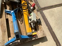 2001 dewalt dw729a2 afkortcirkelzaagmachine - afbeelding 2 van  11