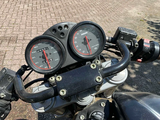 2001 ducati tour monster 600 motorfiets - afbeelding 2 van  21