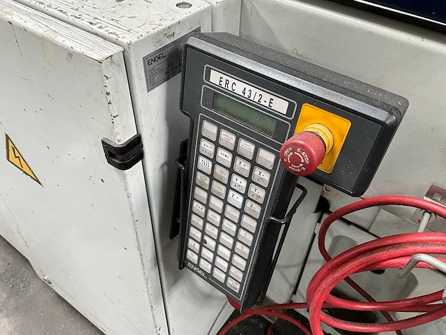 2001 engel es 1050/250 hl-v spuitgietmachine - afbeelding 15 van  22