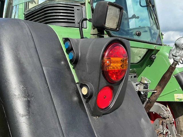 2001 fendt 410 vario vierwielaangedreven landbouwtractor - afbeelding 14 van  38