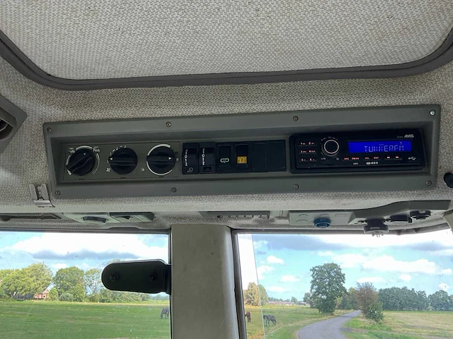 2001 fendt 410 vario vierwielaangedreven landbouwtractor - afbeelding 28 van  38