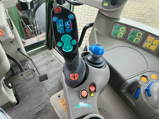 2001 fendt 716 vario vierwielaangedreven landbouwtractor - afbeelding 19 van  27