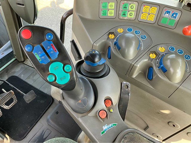 2001 fendt favorit 716 vario vierwielaangedreven landbouwtractor - afbeelding 32 van  46