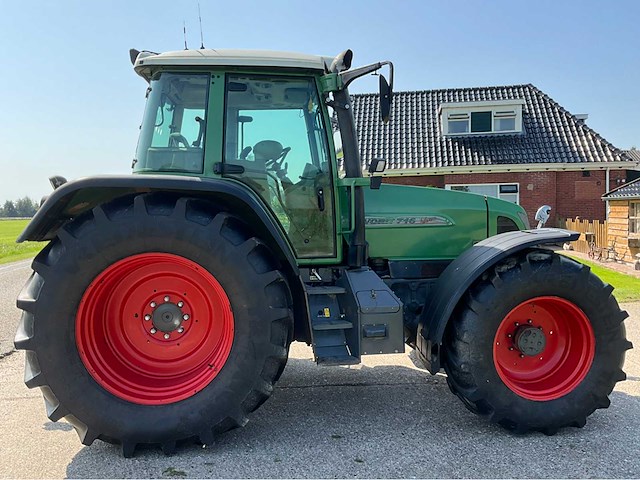 2001 fendt favorit 716 vario vierwielaangedreven landbouwtractor - afbeelding 43 van  46