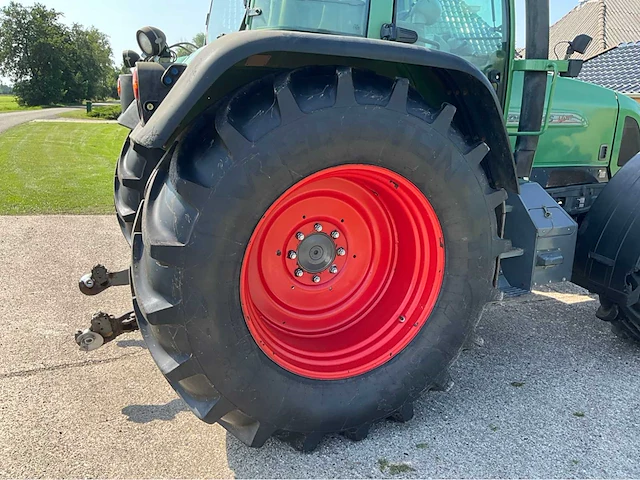 2001 fendt favorit 716 vario vierwielaangedreven landbouwtractor - afbeelding 18 van  46
