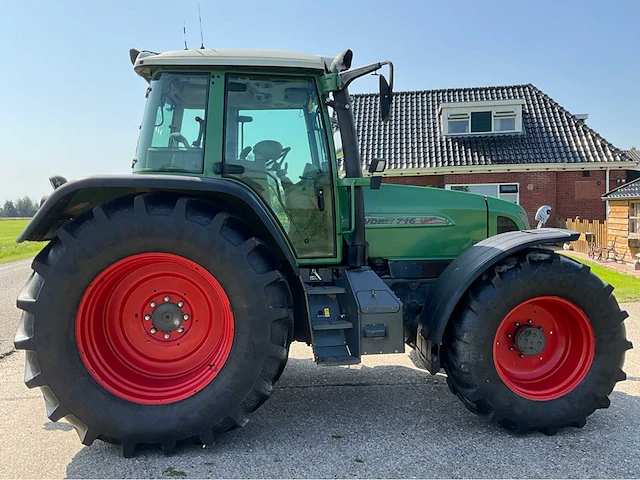 2001 fendt favorit 716 vario vierwielaangedreven landbouwtractor - afbeelding 43 van  46