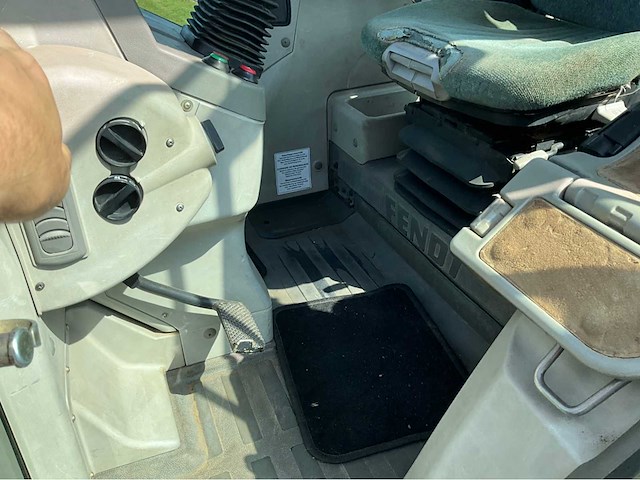 2001 fendt favorit 716 vario vierwielaangedreven landbouwtractor - afbeelding 39 van  46