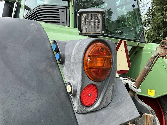 2001 fendt vario favorit 716 vierwielaangedreven landbouwtractor - afbeelding 31 van  38