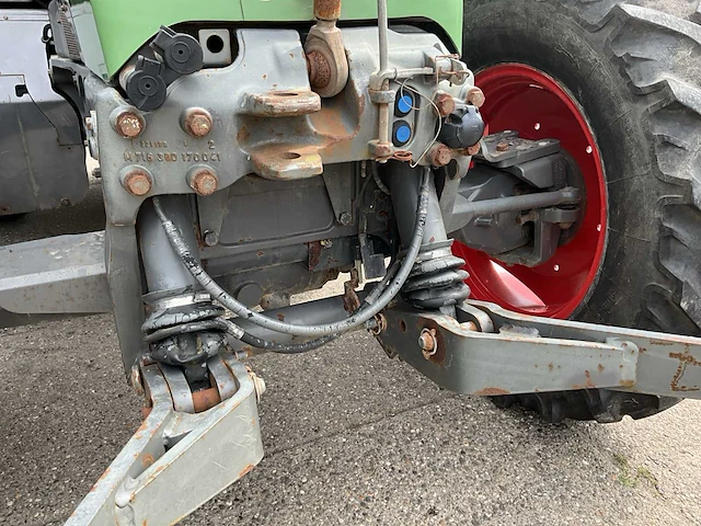 2001 fendt vario favorit 716 vierwielaangedreven landbouwtractor - afbeelding 33 van  38