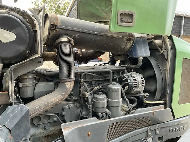 2001 fendt vario favorit 716 vierwielaangedreven landbouwtractor - afbeelding 35 van  38