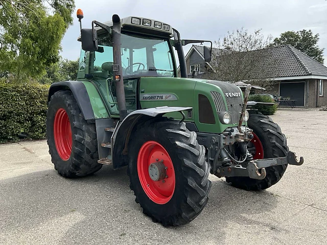 2001 fendt vario favorit 716 vierwielaangedreven landbouwtractor - afbeelding 4 van  38