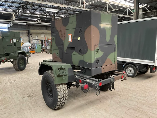 2001 fermont div mep-804a stroomgenerator op aanhanger - afbeelding 8 van  13