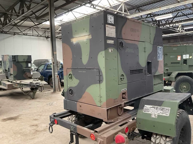 2001 fermont div mep-804a stroomgenerator op aanhanger - afbeelding 11 van  13