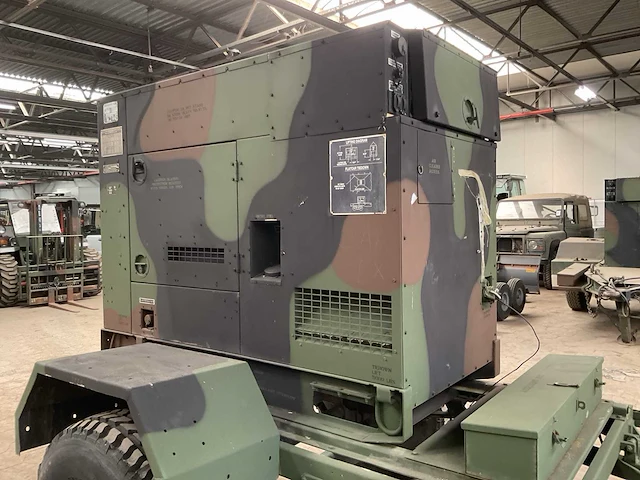 2001 fermont div mep-804a stroomgenerator op aanhanger - afbeelding 12 van  13