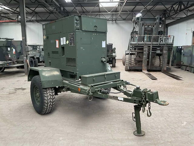2001 fermont div mep-804a stroomgenerator op aanhanger - afbeelding 6 van  13