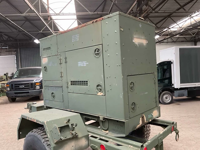 2001 fermont div mep-804a stroomgenerator op aanhanger - afbeelding 10 van  13