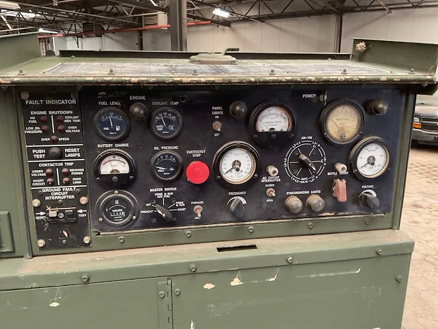 2001 fermont div mep-804a stroomgenerator op aanhanger - afbeelding 13 van  13