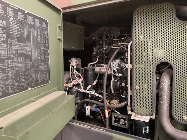 2001 fermont div mep-804a stroomgenerator op aanhanger - afbeelding 12 van  13