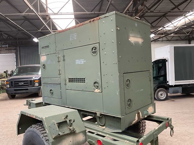 2001 fermont div mep-804a stroomgenerator op aanhanger - afbeelding 6 van  13