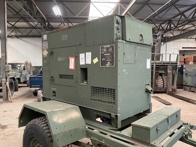 2001 fermont div mep-804a stroomgenerator op aanhanger - afbeelding 8 van  13