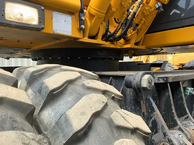2001 fiat hitachi ex135w banden graafmachine - afbeelding 6 van  42