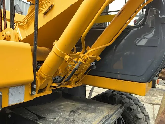 2001 fiat hitachi ex135w banden graafmachine - afbeelding 8 van  42