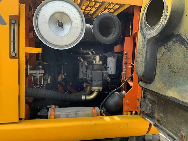 2001 fiat hitachi ex135w banden graafmachine - afbeelding 17 van  42
